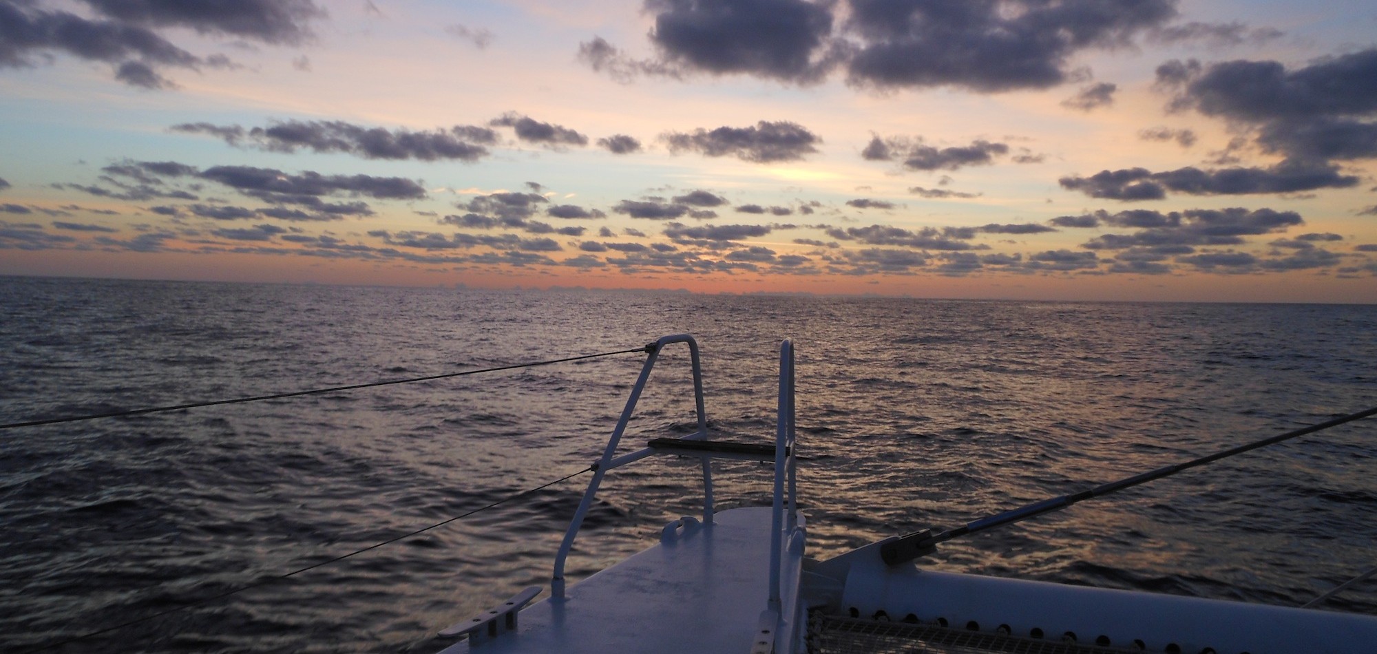 Erlebe unvergessliche Segeltörns mit Katamaran VAVA-U