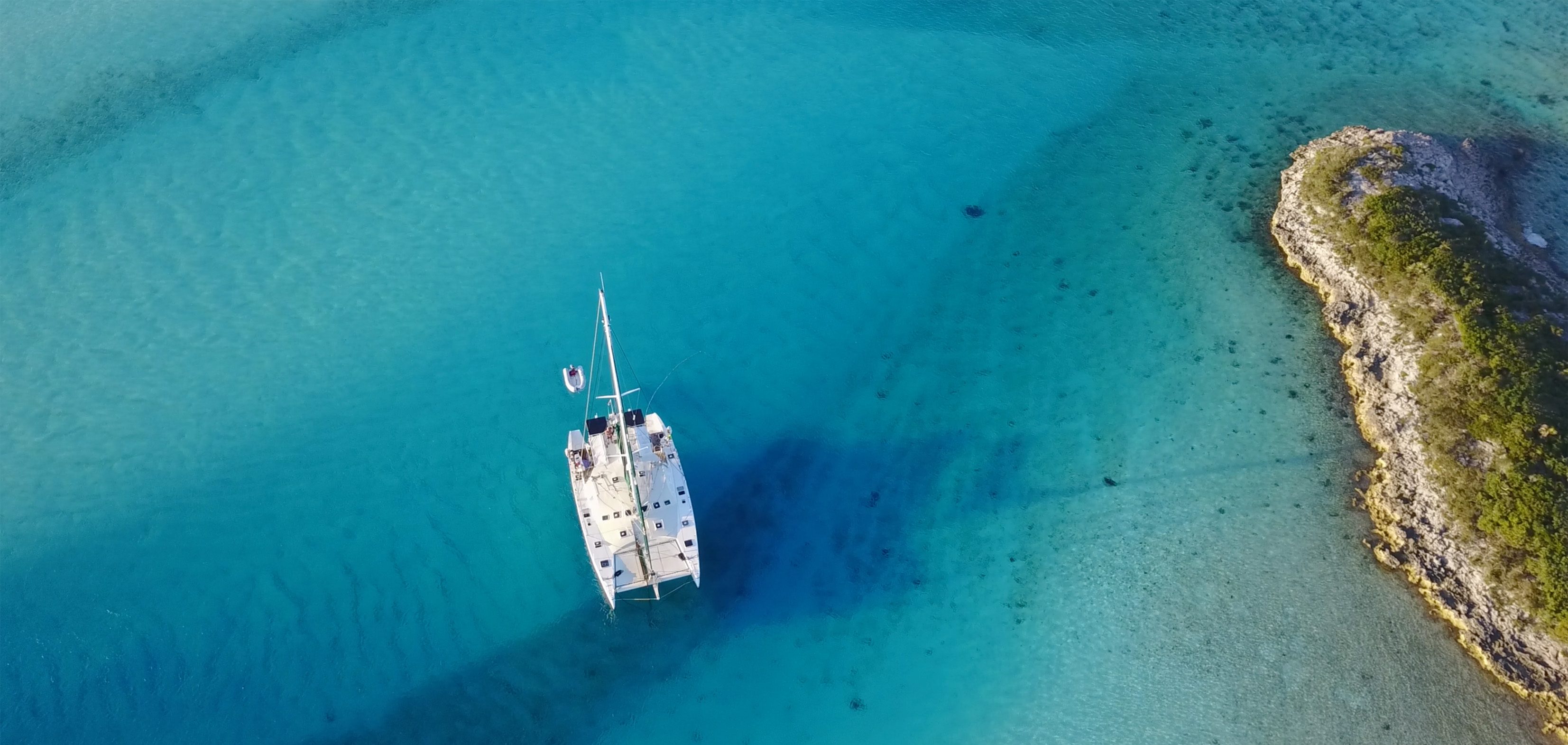 Erlebe unvergessliche Segeltörns mit Katamaran VAVA-U